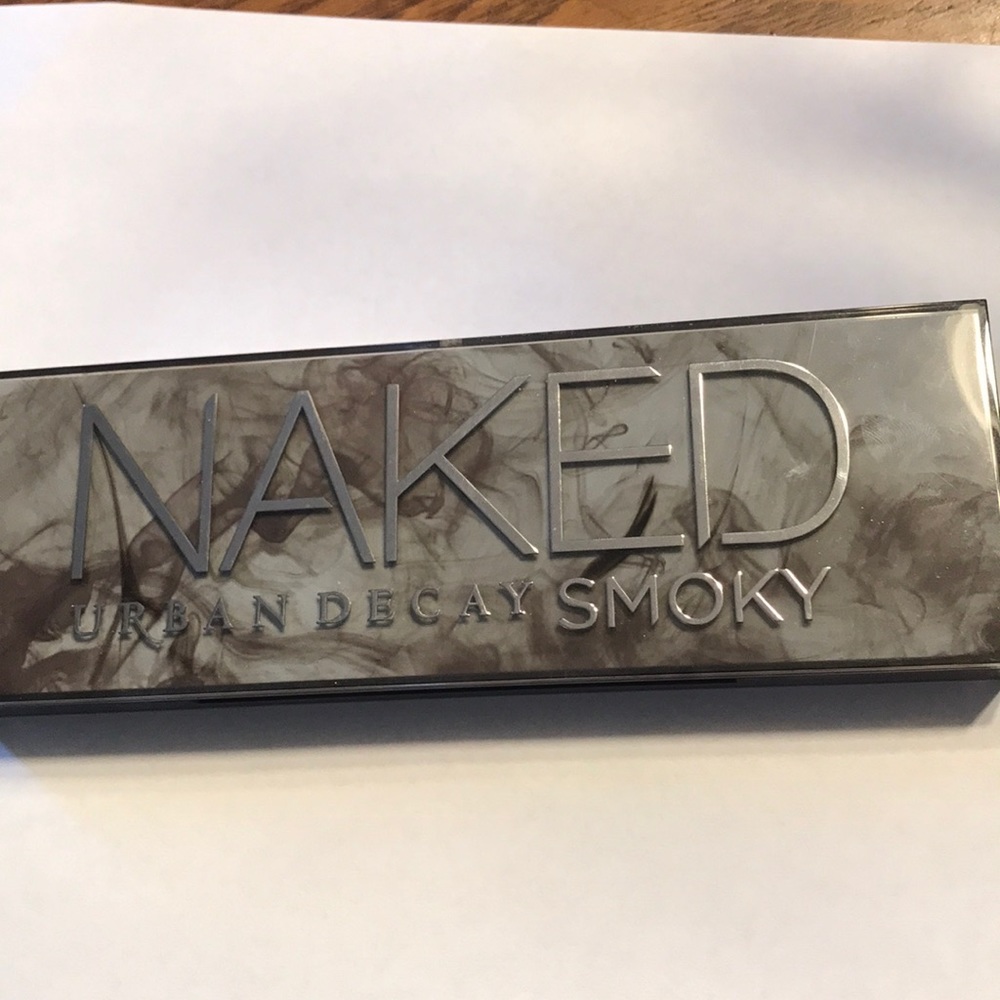 Urban Decay Cosmetics Smoky palette